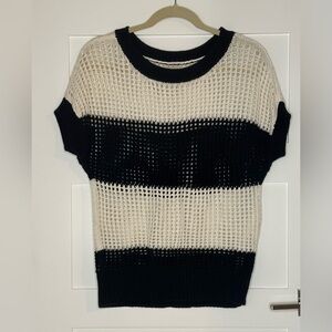 BUNDLE 4/$12💥 
Ladies sheer sweater. Loft brand size medium